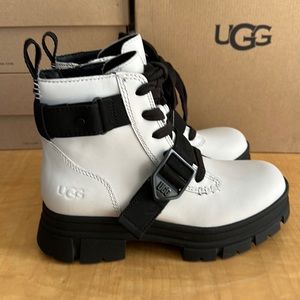 ugg ashton lace up white
